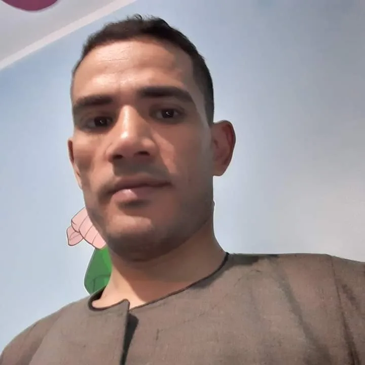 شاعر الصعيد